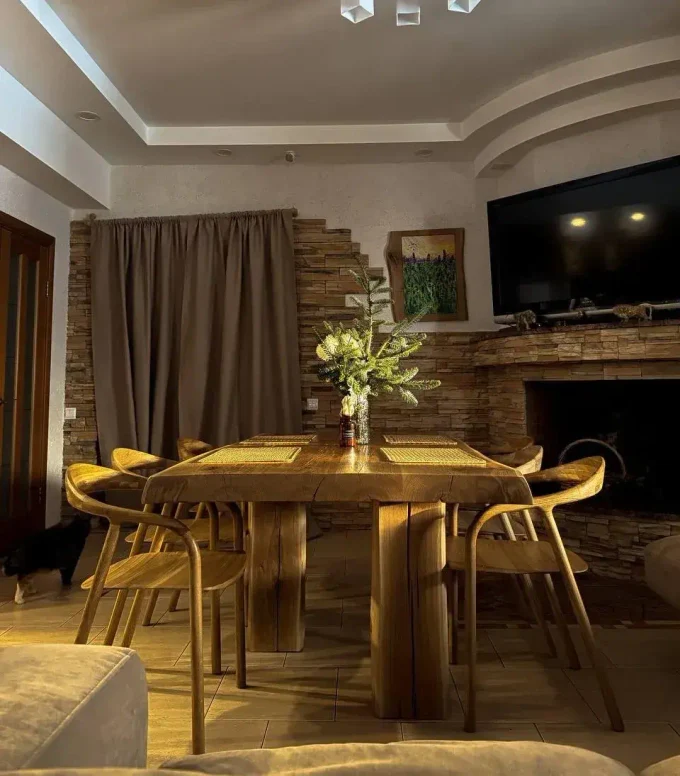 Стол и комплект стульев по фиксированной цене